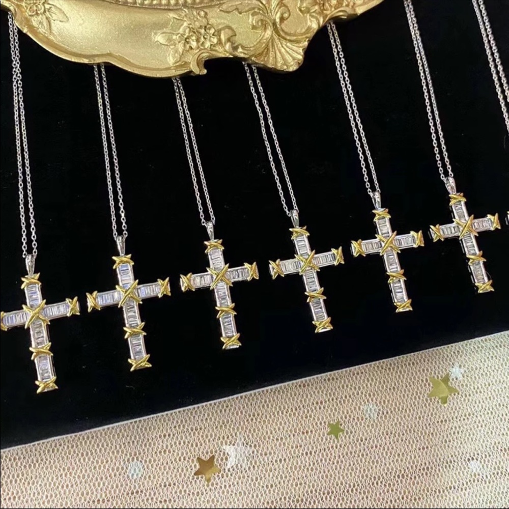 New Two Tone 925 Silver Beautiful Cross Diamond Necklace - Picture 6 of 7